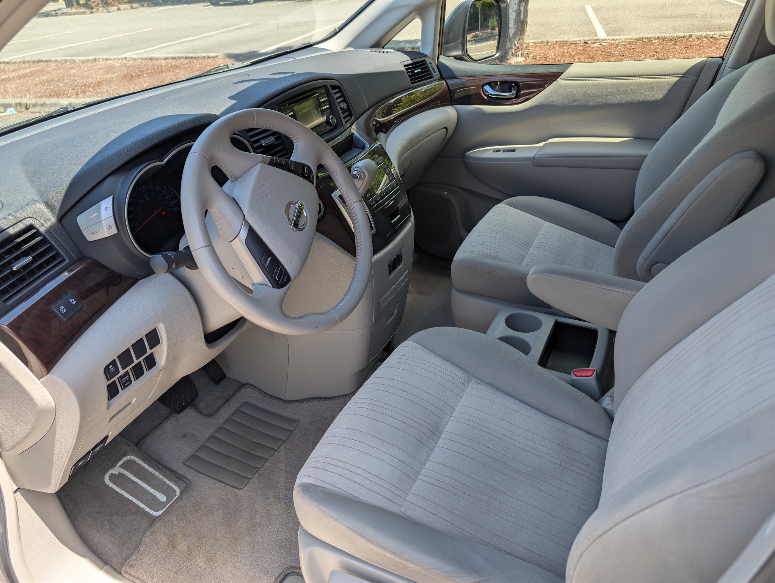 Used 2013 Nissan Quest SV FWD image 9