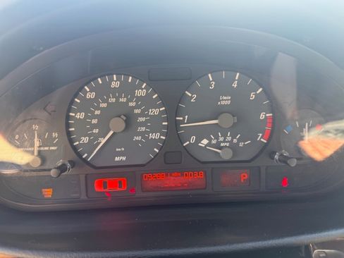 Used 2001 BMW 325Ci Convertible RWD image 9