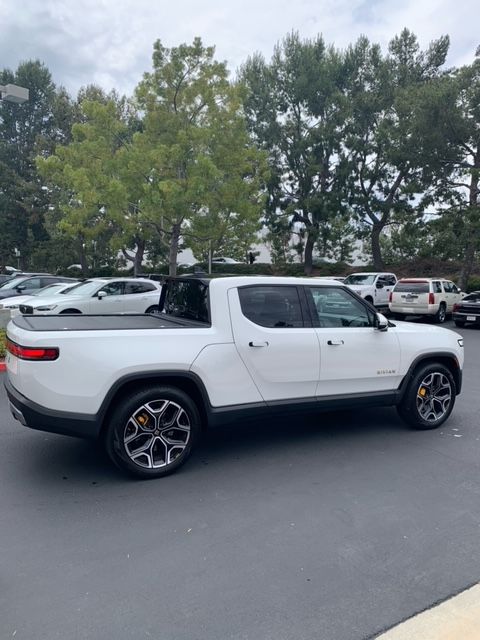 Used 2022 Rivian R1T Launch Edition AWD/4WD image 12