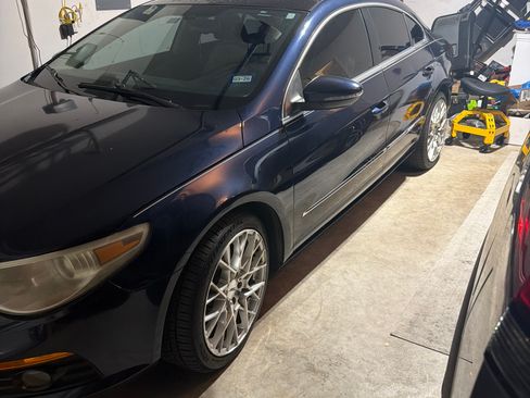 Used 2012 Volkswagen CC Lux Plus FWD image 2