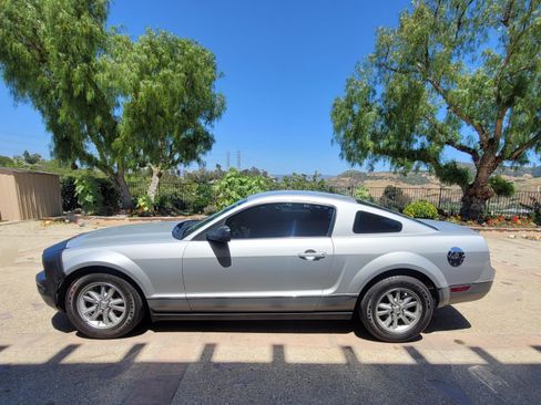 Used 2005 Ford Mustang Coupe RWD image 7