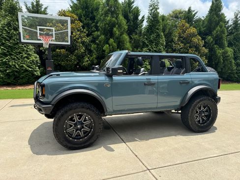 Used 2022 Ford Bronco Wildtrak image 5