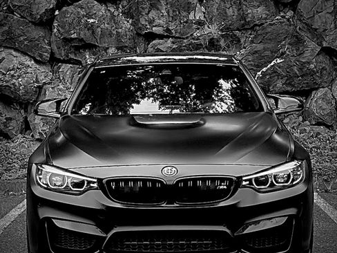 Used 2019 BMW M4 Coupe w/ Competition Package image 4