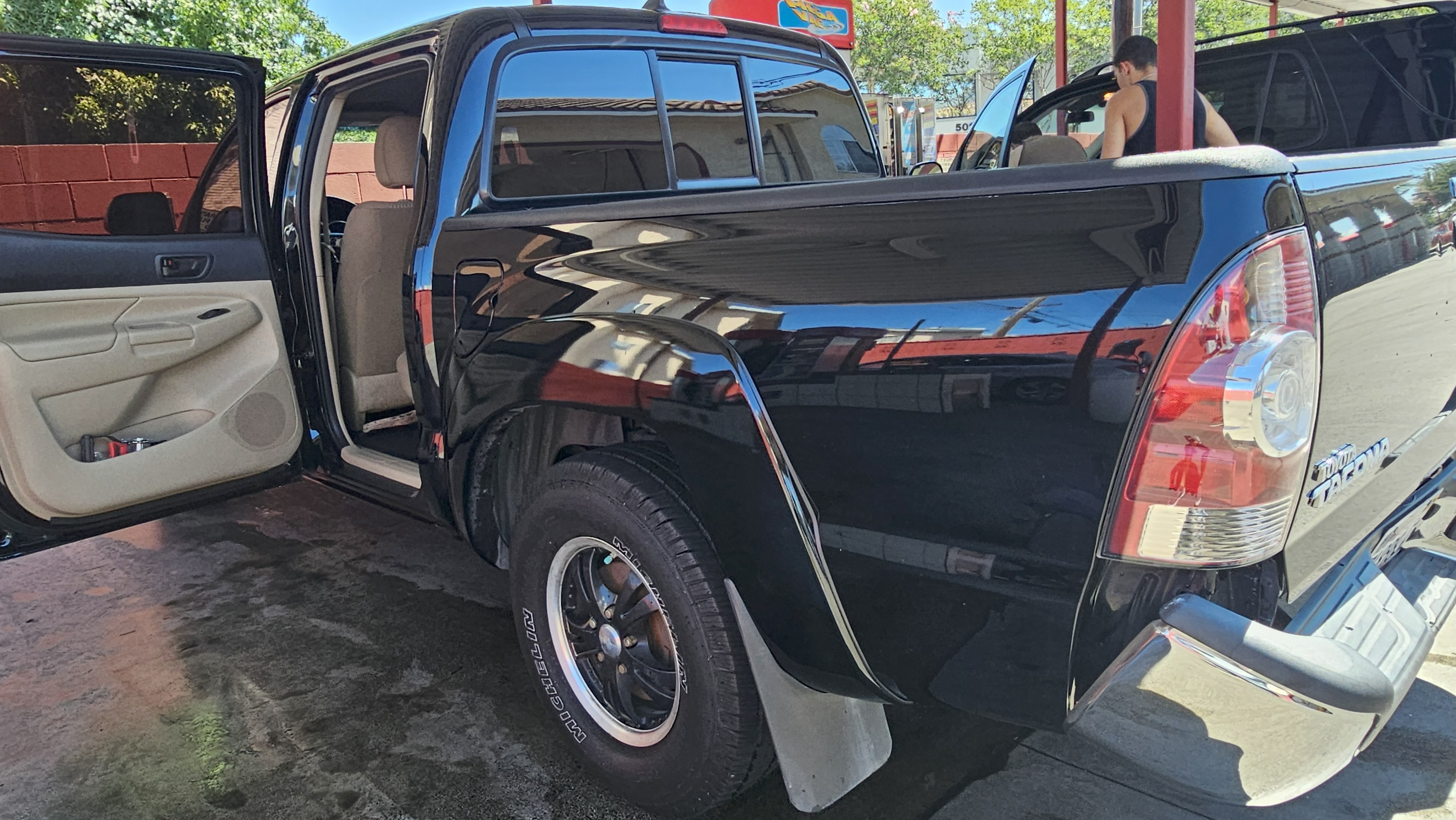 Used 2014 Toyota Tacoma 2WD Double Cab w/ SR5 Package image 25