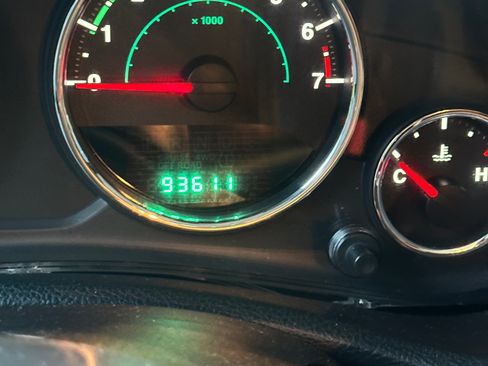 Used 2014 Jeep Wrangler Unlimited Sport w/ Quick Order Package 24S image 17