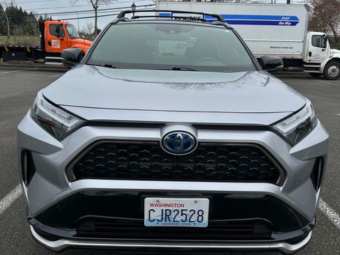 Used 2023 Toyota RAV4 XSE w/ Weather Package image 10