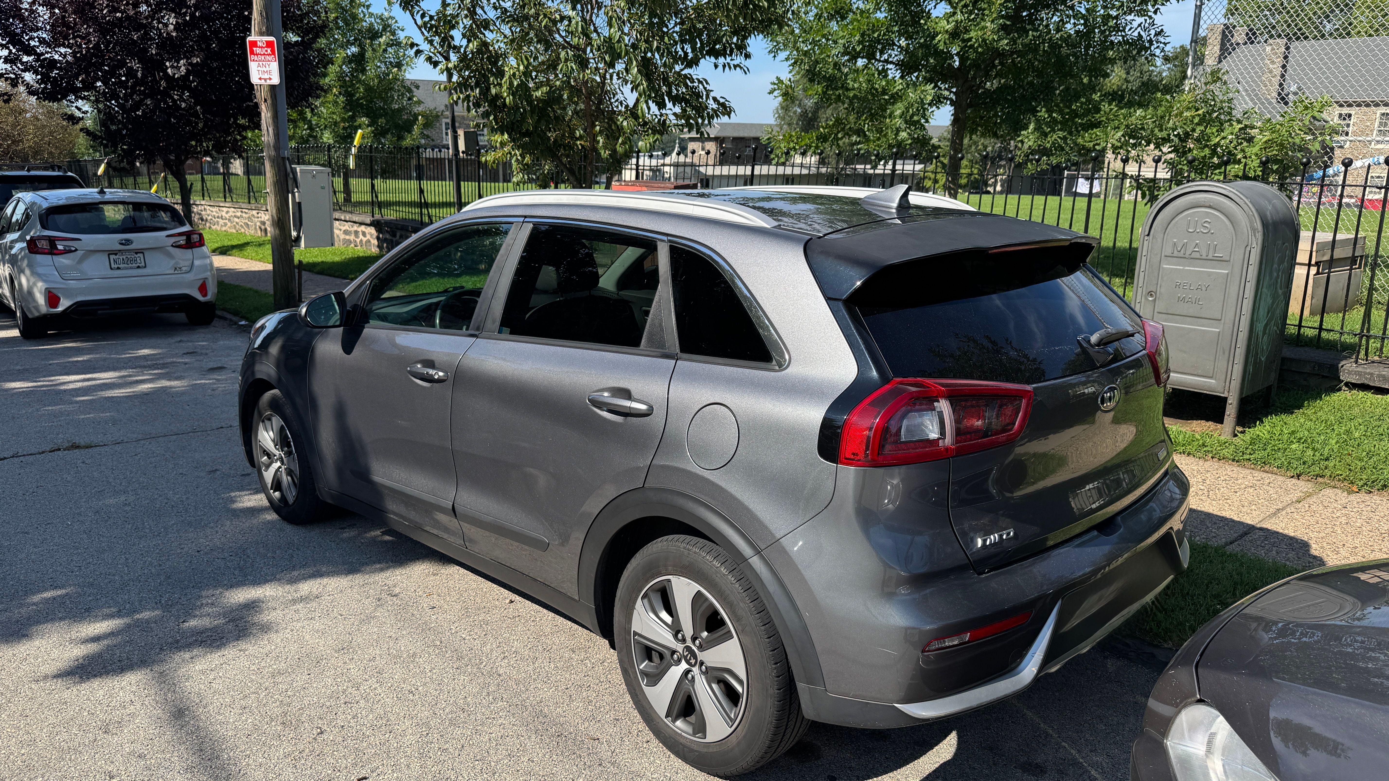 Used 2018 Kia Niro LX FWD image 5