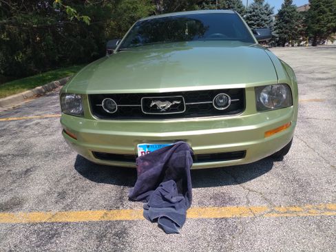 Used 2006 Ford Mustang Premium image 10