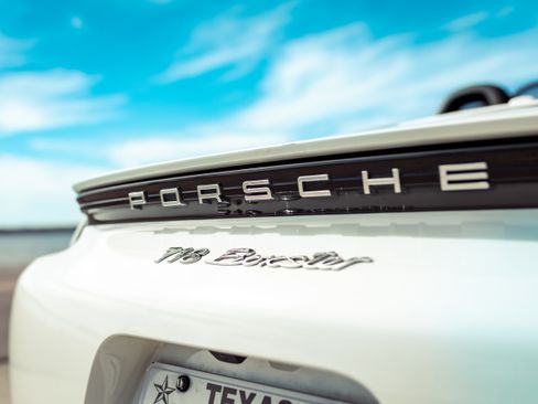 Used 2019 Porsche 718 Boxster image 10