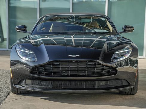 Used 2019 Aston Martin DB11 Volante Convertible 2D image 28