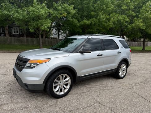 Used 2012 Ford Explorer XLT AWD/4WD image 1