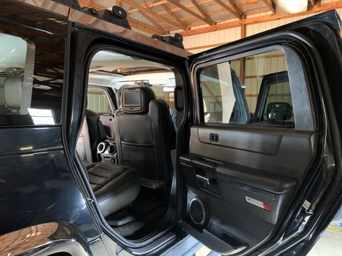 Used 2006 HUMMER H2 image 10