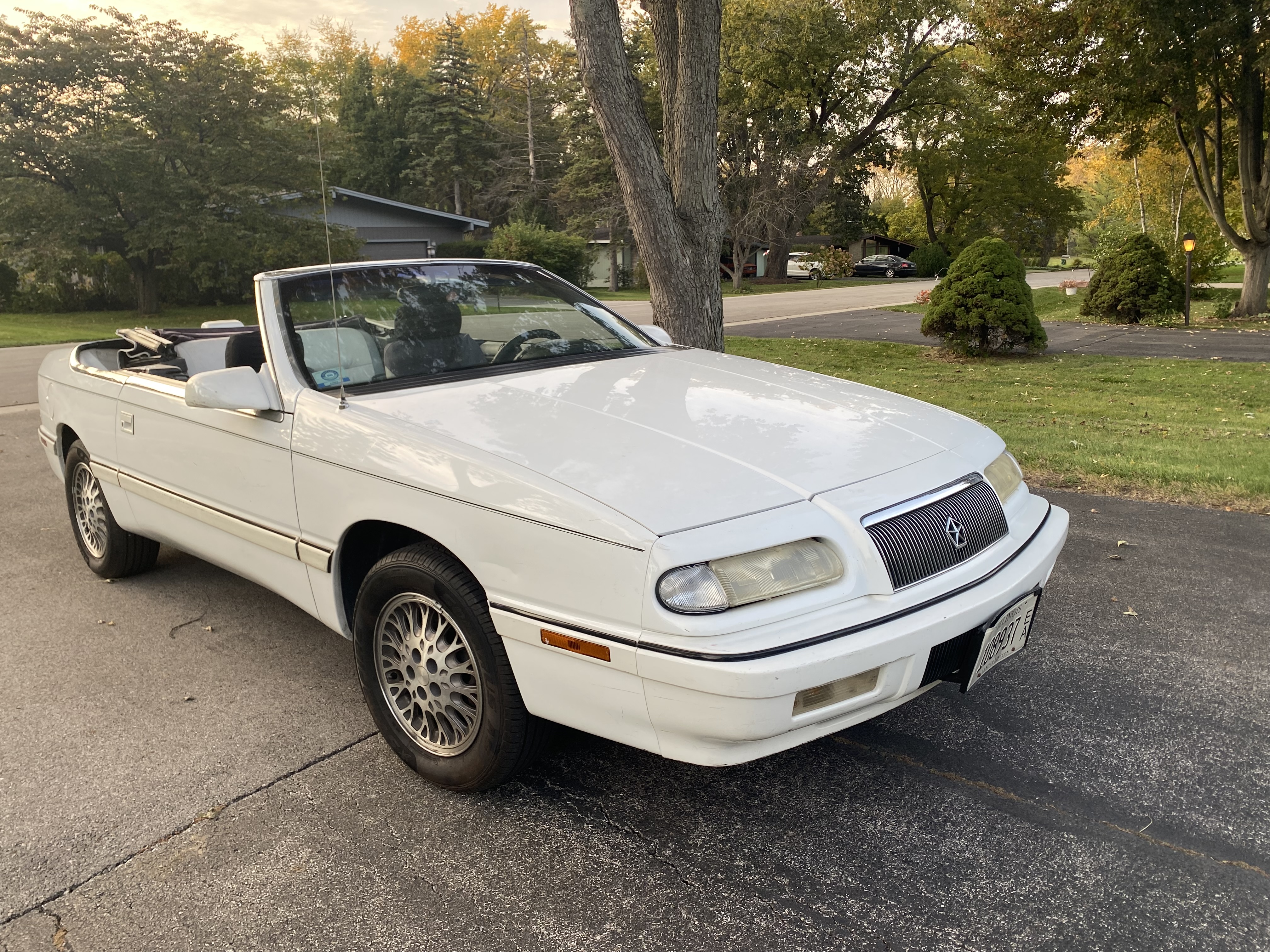 Used 1994 Chrysler LeBaron GTC FWD image 6