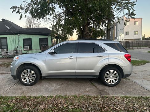 Used 2011 Chevrolet Equinox LT image 1