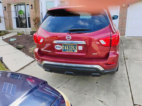 Used 2017 Nissan Pathfinder S image 28