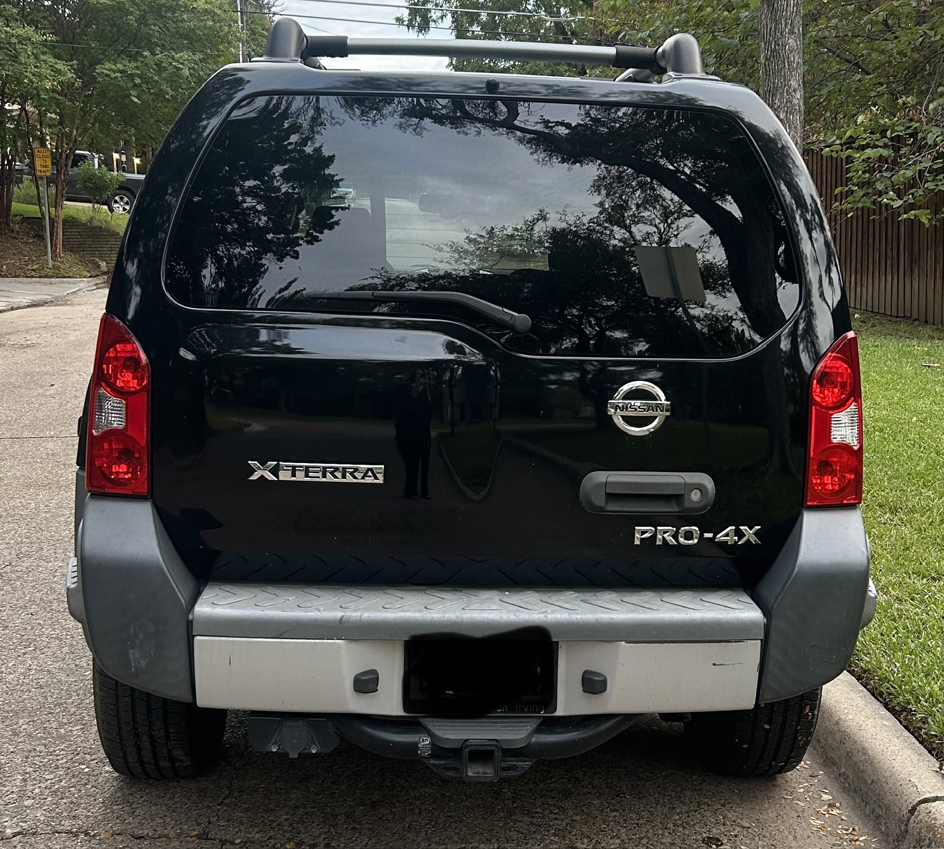 Used 2011 Nissan Xterra PRO-4X w/ Protection Pkg AWD/4WD image 2