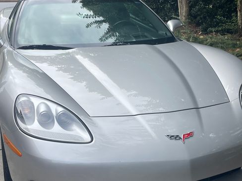 Used 2006 Chevrolet Corvette Convertible w/ Preferred Equipment Group RWD image 4