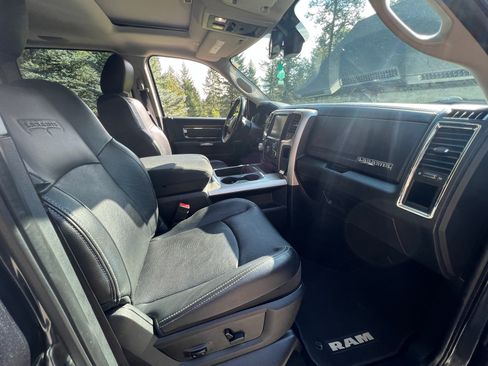 Used 2017 RAM 1500 Laramie image 16