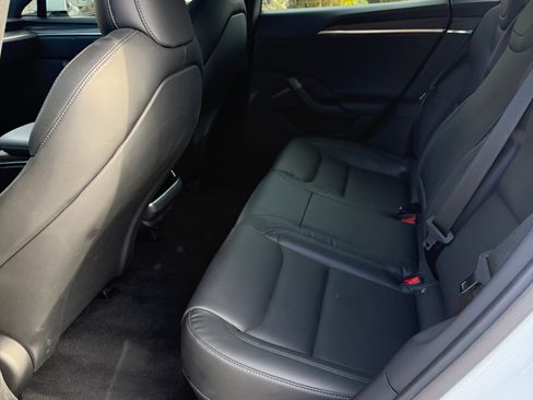 Used 2022 Tesla Model S Standard Range image 9