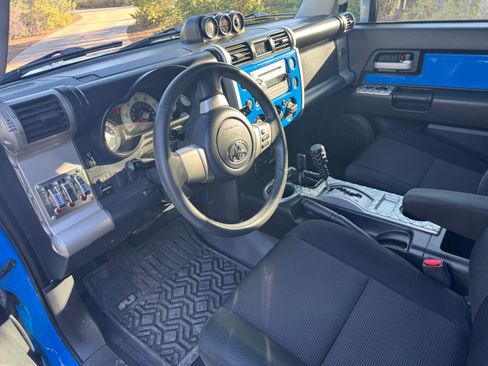 Used 2007 Toyota FJ Cruiser 4WD image 6