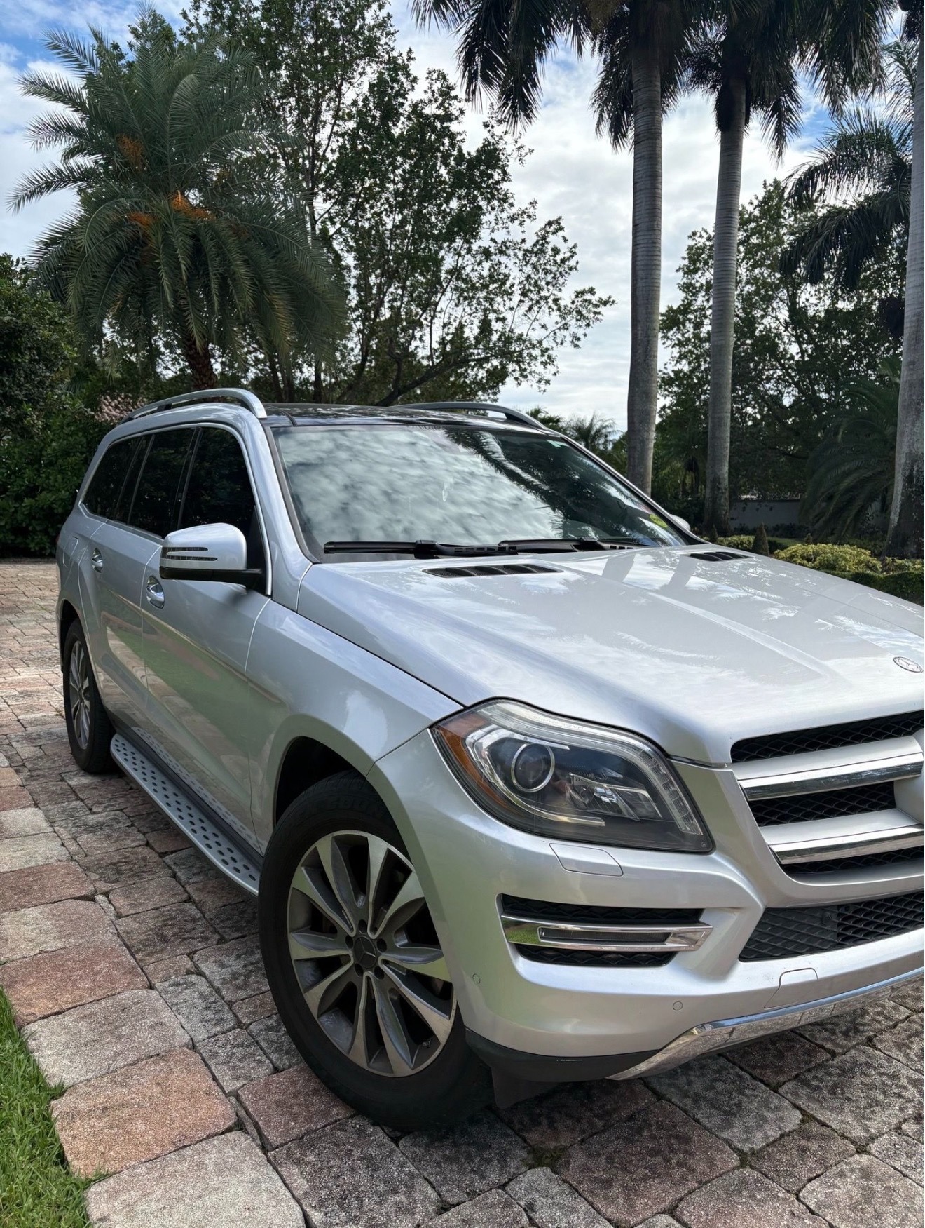 Used 2015 Mercedes-Benz GL 450 4MATIC image 1