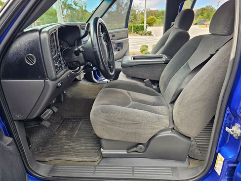 Used 2007 Chevrolet Silverado 2500 LT w/ Heavy-Duty Power Package image 25