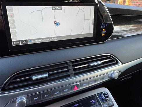 Used 2022 Hyundai Palisade Calligraphy w/ Winter Package image 8