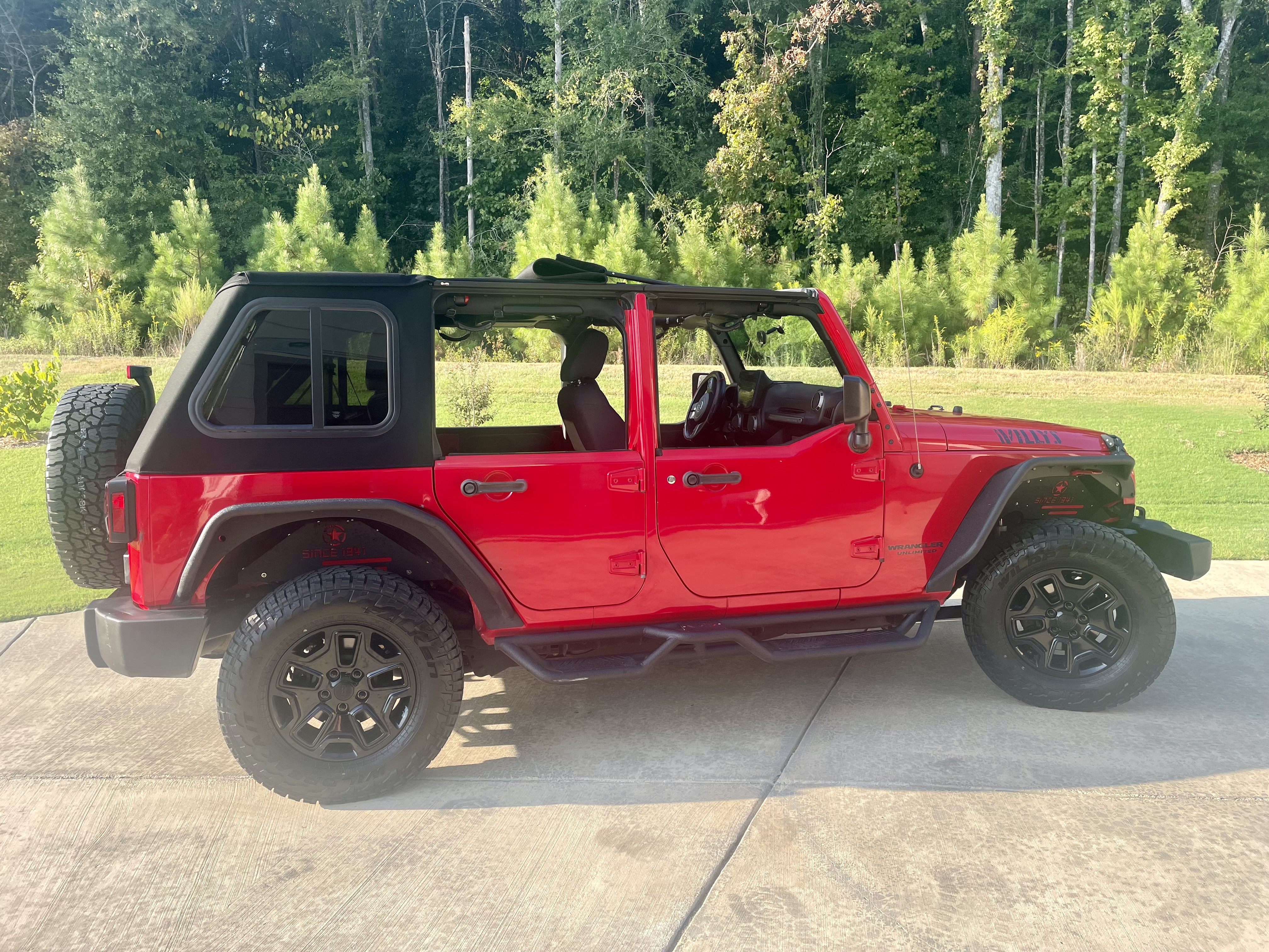 Used 2015 Jeep Wrangler Unlimited Sport AWD/4WD image 2