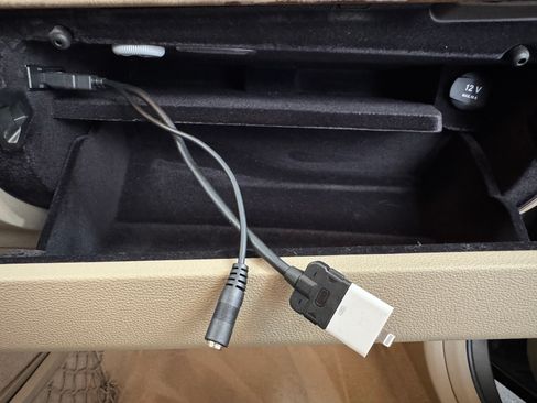 Used 2011 Mercedes-Benz E 350 4MATIC Sedan image 18