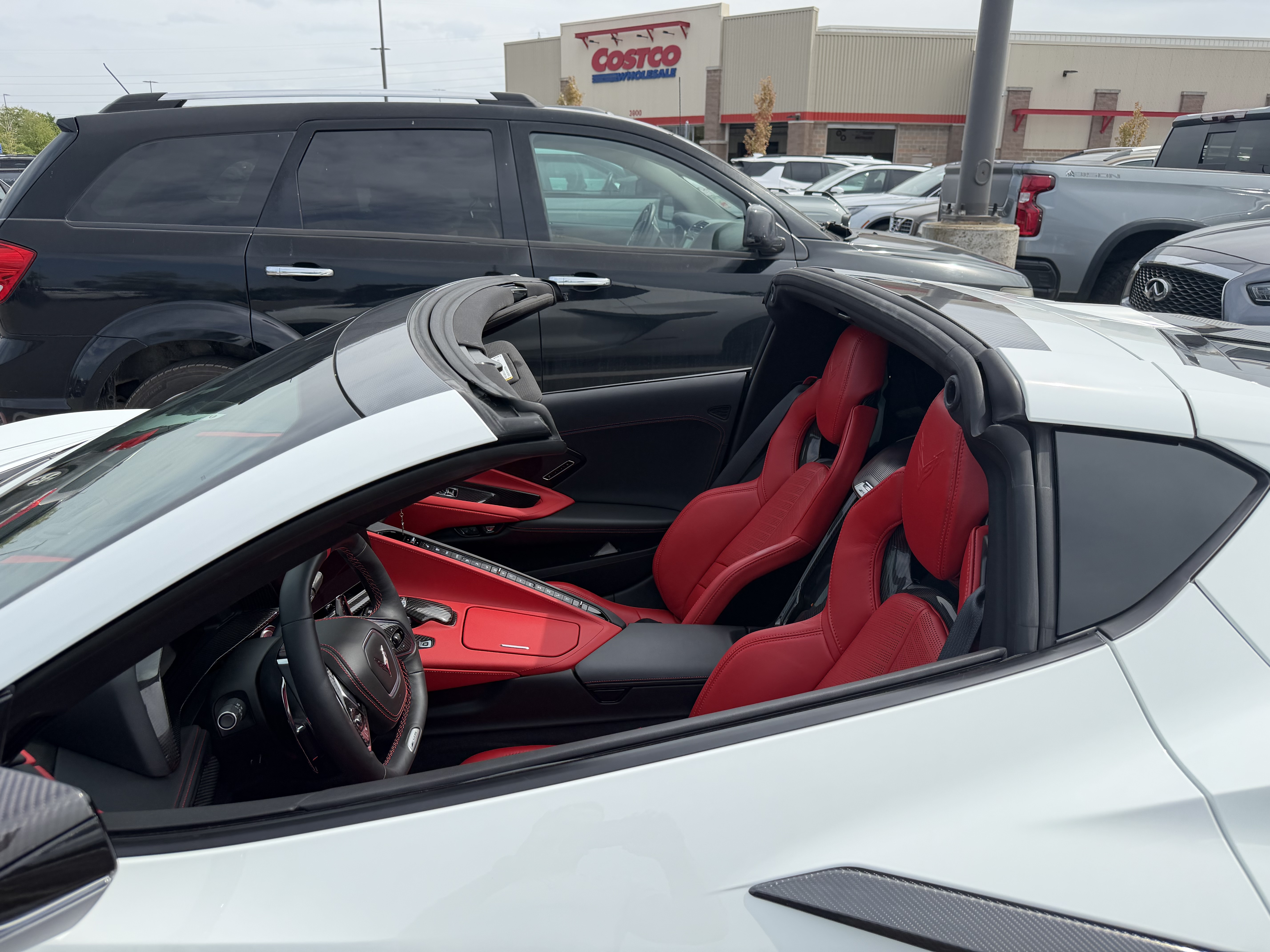Used 2025 Chevrolet Corvette Z06 w/ Stealth Interior Trim Package RWD image 8