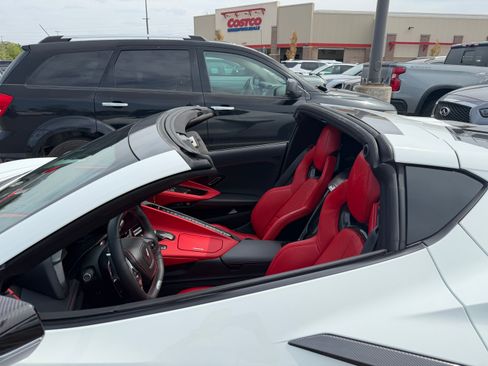 Used 2025 Chevrolet Corvette Z06 w/ Stealth Interior Trim Package RWD image 8