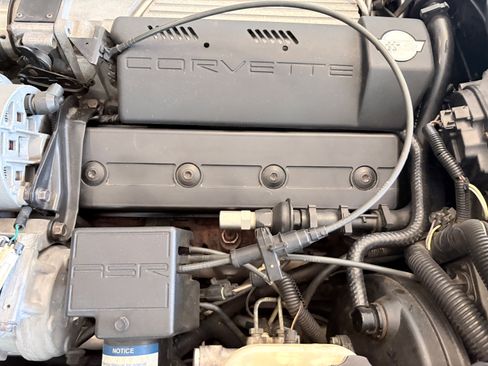 Used 1994 Chevrolet Corvette Convertible RWD image 30