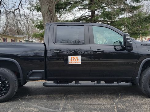 Used 2024 Chevrolet Silverado 2500 LT w/ Midnight Edition image 1