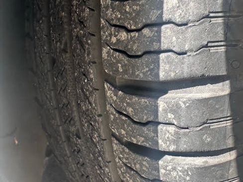 Used 2013 Hyundai Veloster w/ Tech Pkg image 6