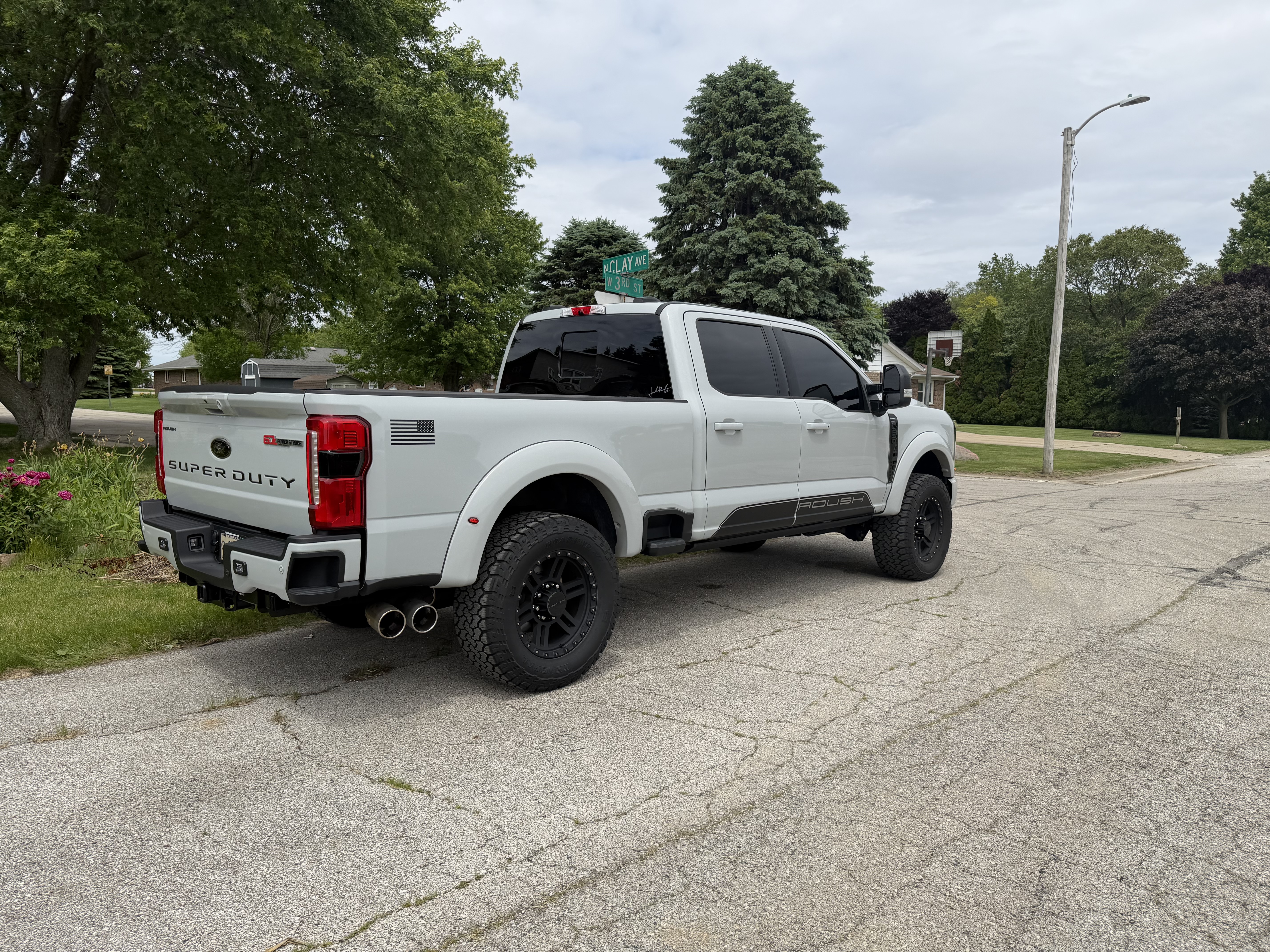 Used 2025 Ford F250 Lariat w/ Lariat Ultimate Package AWD/4WD image 8