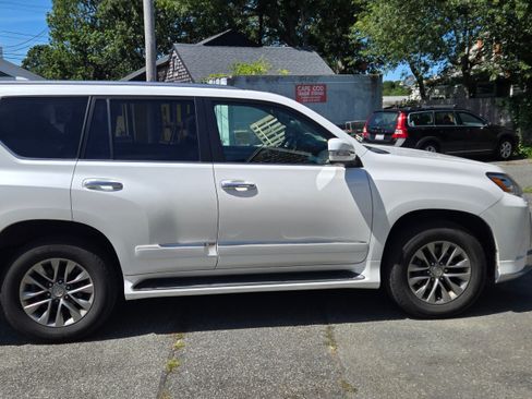 Used 2018 Lexus GX 460 Luxury image 10