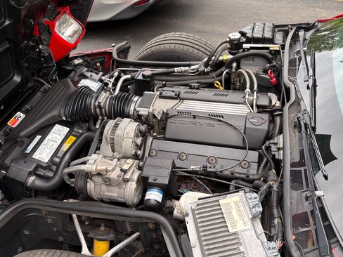 Used 1996 Chevrolet Corvette Coupe RWD image 10