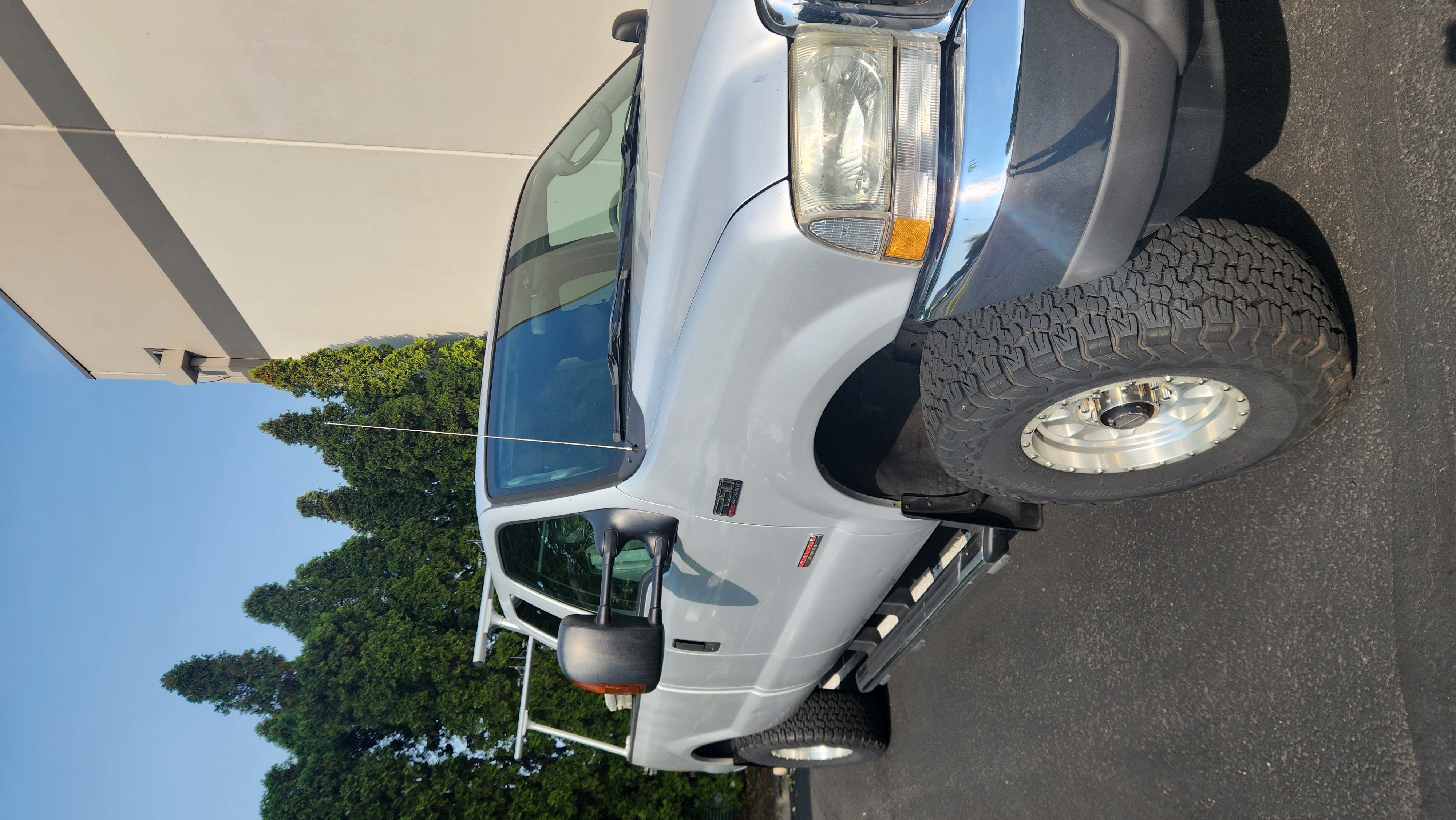 Used 2004 Ford F250 Lariat AWD/4WD image 12