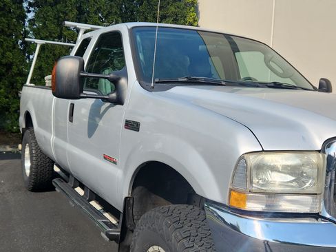 Used 2004 Ford F250 Lariat image 12