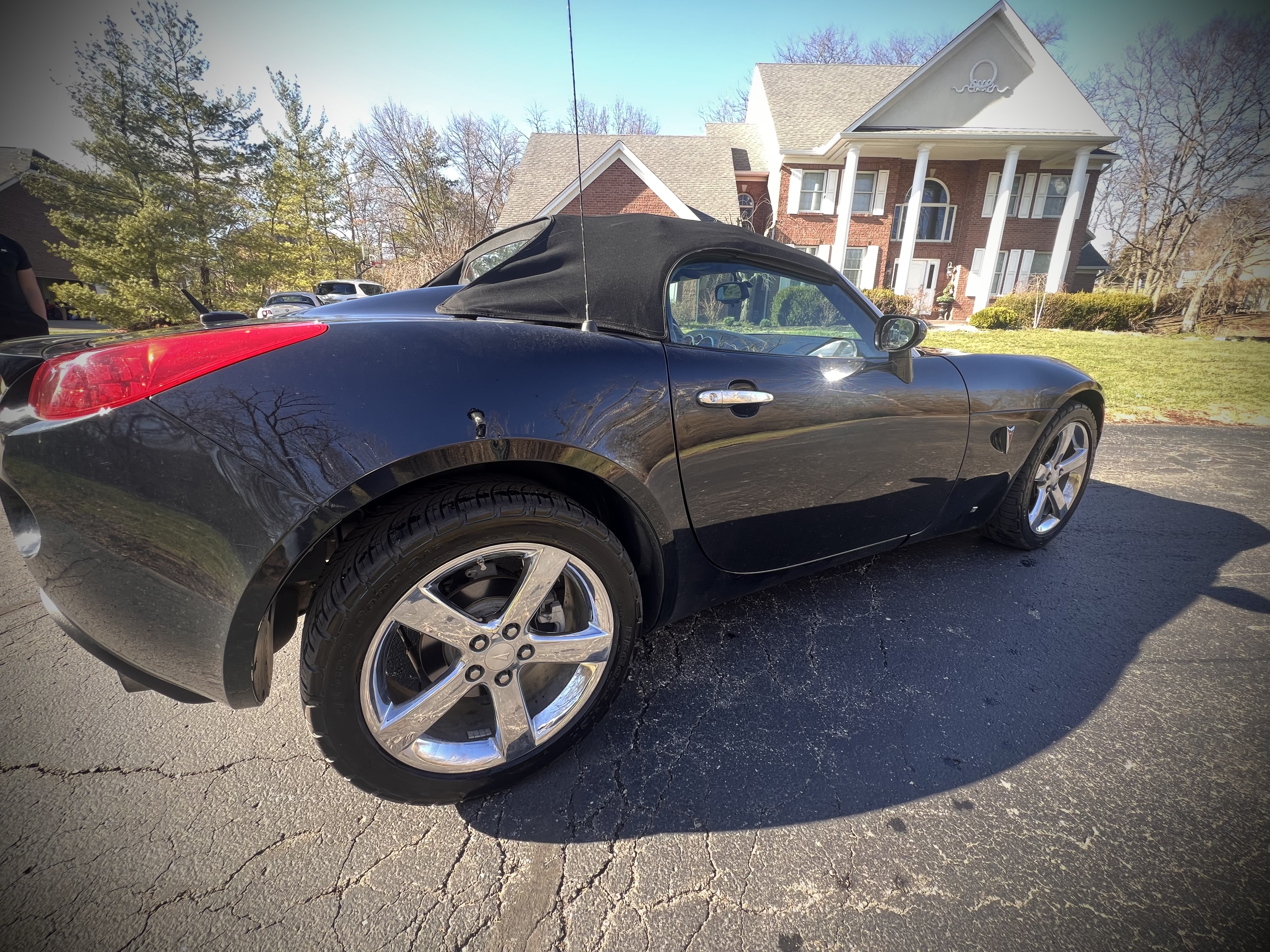 Used 2008 Pontiac Solstice GXP w/ Premium Package RWD image 10