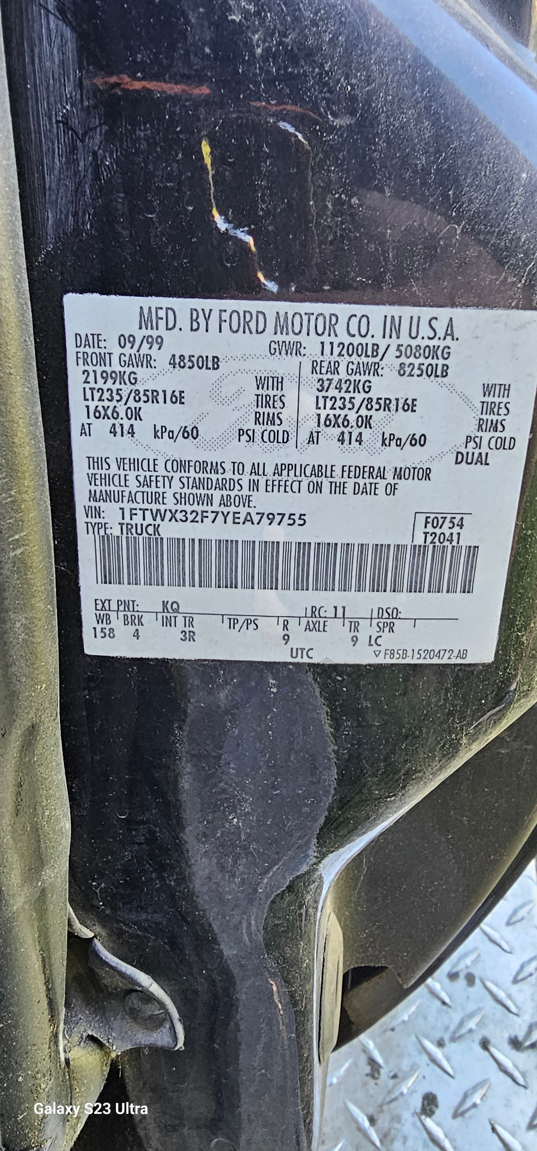 Used 2000 Ford F350 2WD SuperCab DRW Super Duty image 1