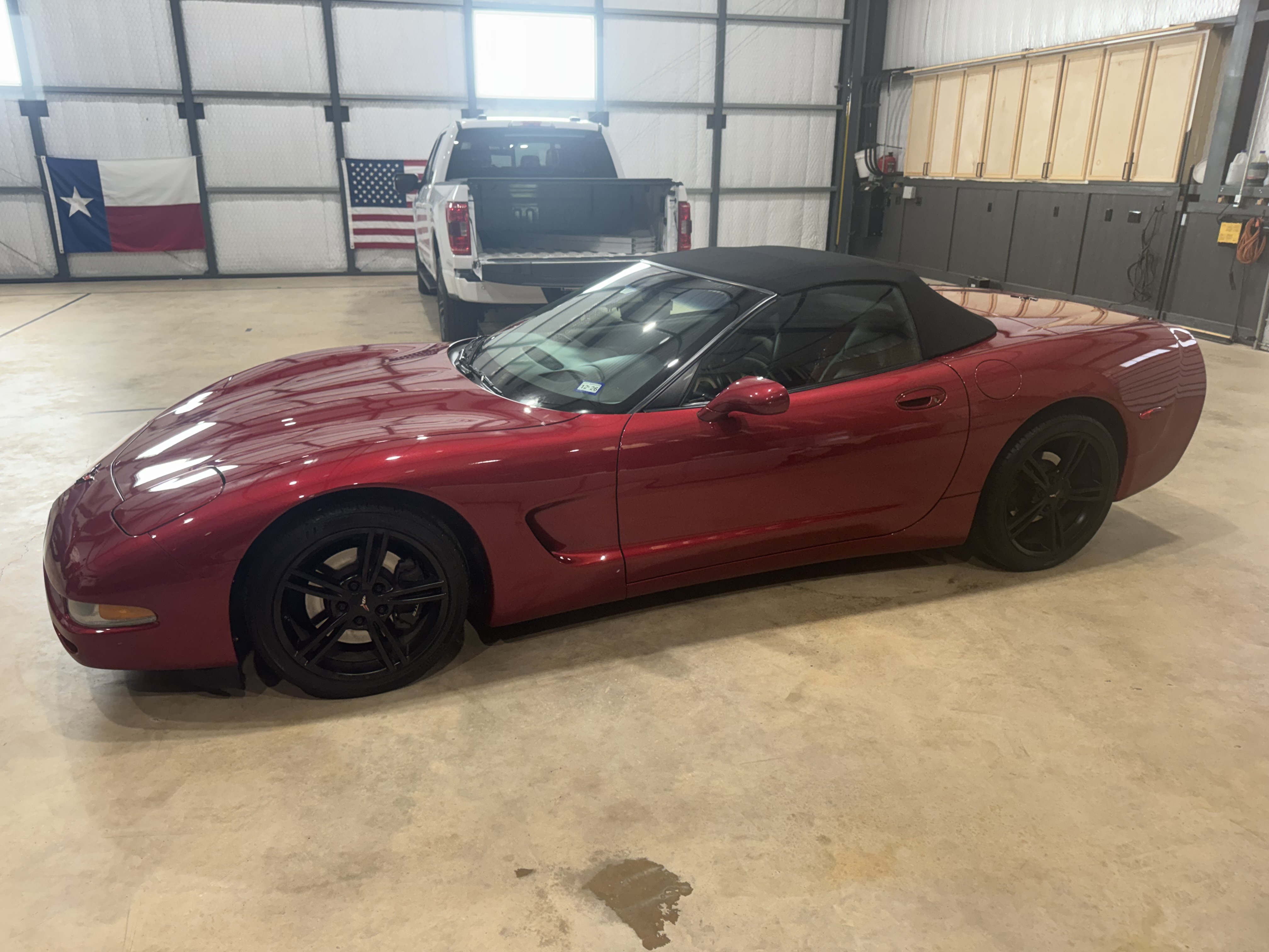 Used 2002 Chevrolet Corvette Convertible w/ Preferred Equipment Group2 RWD image 1
