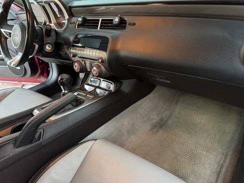 Used 2010 Chevrolet Camaro SS w/ RS Package image 10