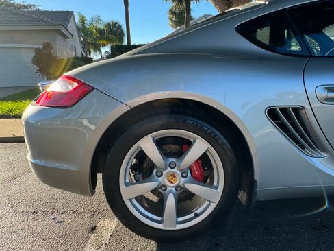 Used 2006 Porsche Cayman S image 9