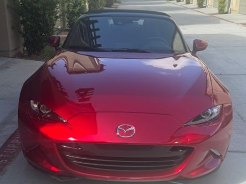 Used 2023 MAZDA MX-5 Miata Grand Touring RWD image 2
