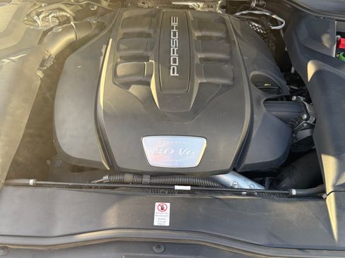 Used 2015 Porsche Cayenne Diesel image 9