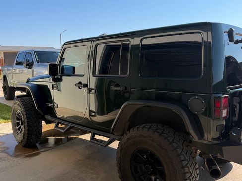 Used 2011 Jeep Wrangler Unlimited Sahara w/ Connectivity Group AWD/4WD image 19
