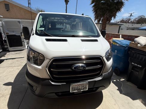 Used 2020 Ford Transit 150 Low Roof RWD image 5