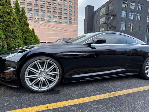 Used 2009 Aston Martin DBS Coupe image 2