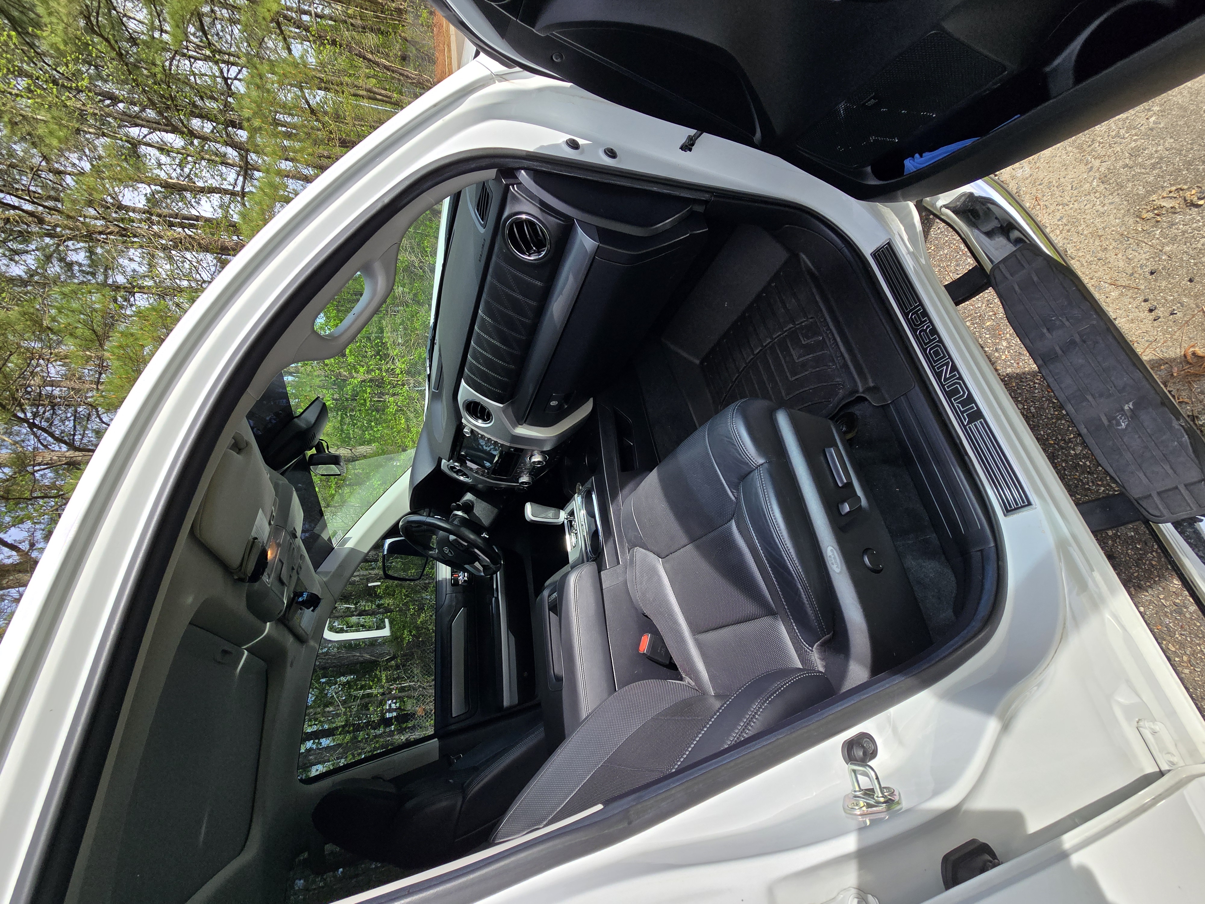Used 2020 Toyota Tundra Platinum AWD/4WD image 11